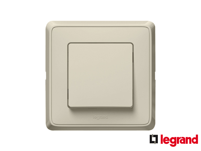 Розетки та вимикачі Legrand Cariva