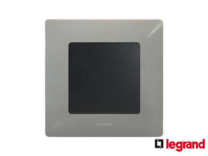Розетки та вимикачі Legrand Etika